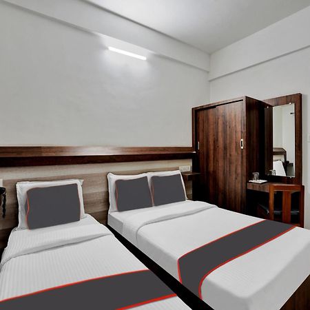 B Six Hotel バンガロール エクステリア 写真