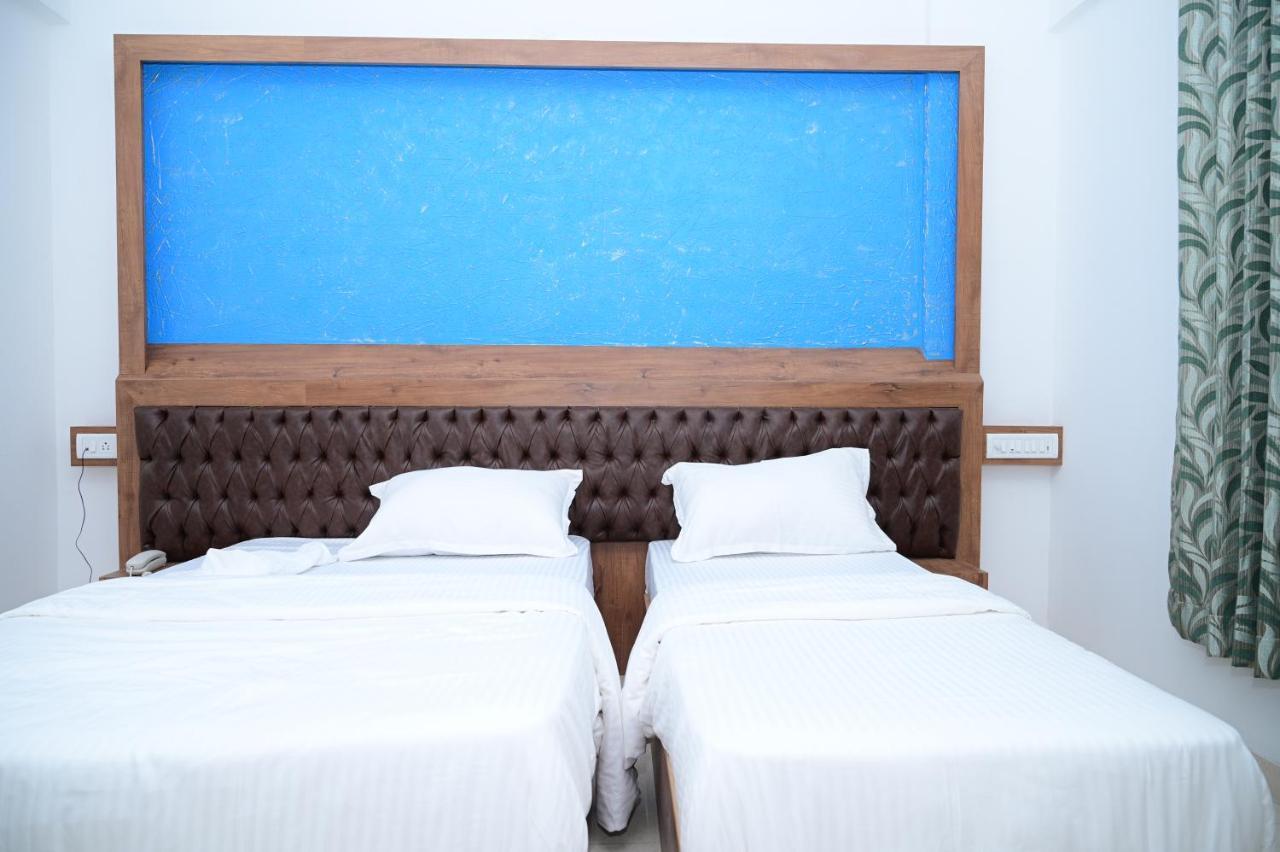 B Six Hotel バンガロール エクステリア 写真